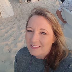 Meet your Posher, Carla